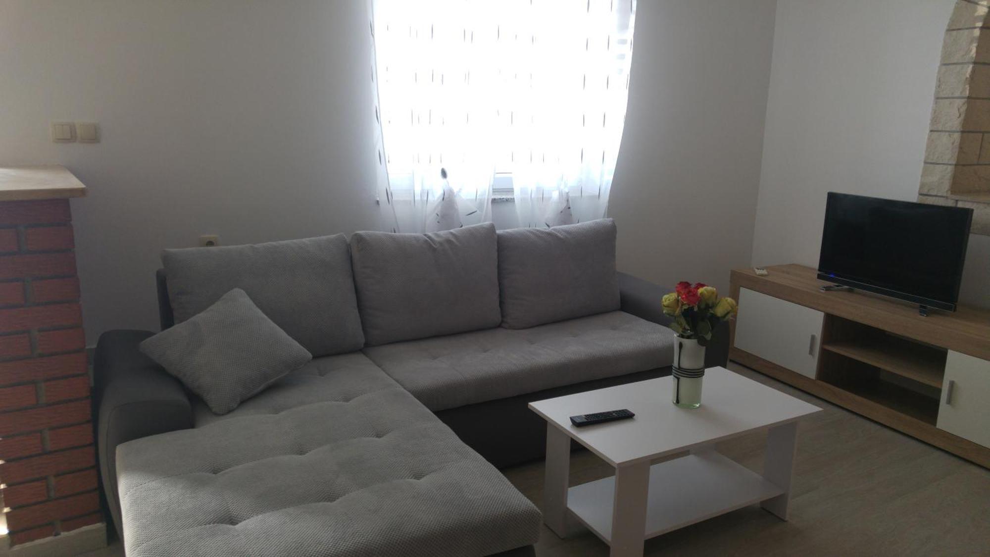 Apartments And Room Suza セニ エクステリア 写真